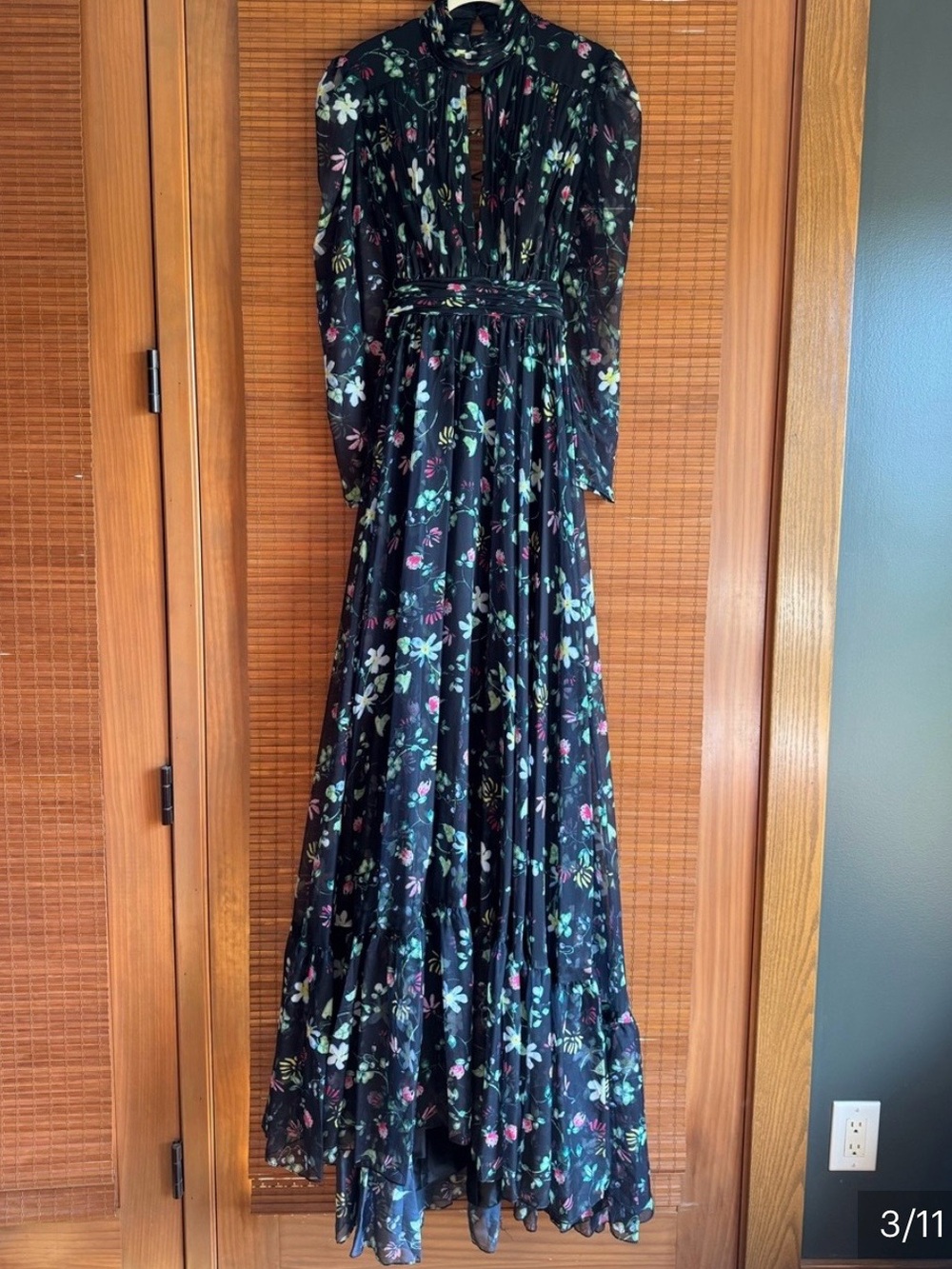 Mac Duggal Black Floral Sheer Long-Sleeve Keyhole Maxi Dress Size 2 Style 67942 - Picture 3 of 11